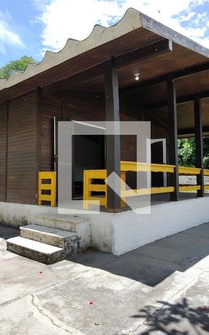 Casa para alugar com 280m², 3 quartos e 2 vagas Casa para alugar com 280m², 3 quartos e 2 vagasFachada