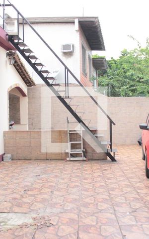 Casa à venda com 400m², 4 quartos e 5 vagasQuintal