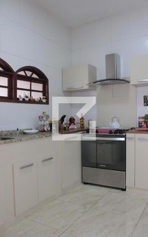 Casa à venda com 400m², 4 quartos e 5 vagasCozinha