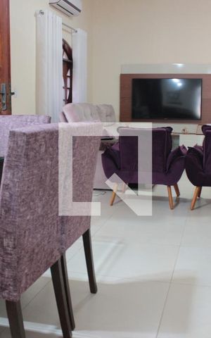 Casa à venda com 400m², 4 quartos e 5 vagasSala Casa principal