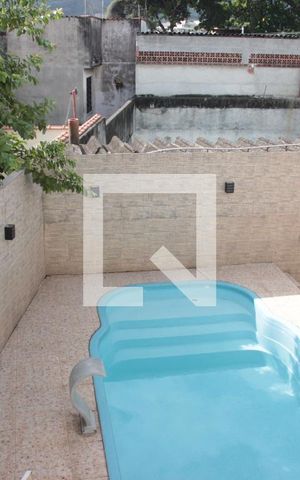 Casa à venda com 400m², 4 quartos e 5 vagasVista Quarto 1 casa 2
