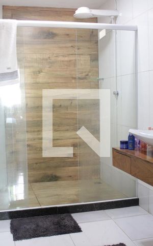 Casa à venda com 400m², 4 quartos e 5 vagasBanheiro da Suíte