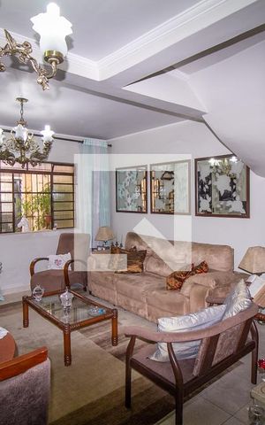 Casa à venda com 90m², 2 quartos e 1 vagaSala