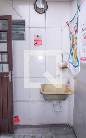Casa à venda com 90m², 2 quartos e 1 vagaÁrea de Serviço 2