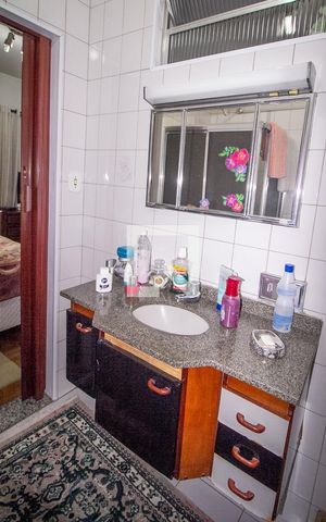 Casa à venda com 90m², 2 quartos e 1 vagaBanheiro da Suíte 2