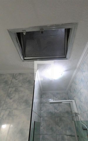 Casa à venda com 110m², 2 quartos e 2 vagasBanheiro