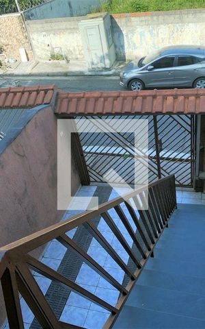 Casa à venda com 110m², 2 quartos e 2 vagasEntrada