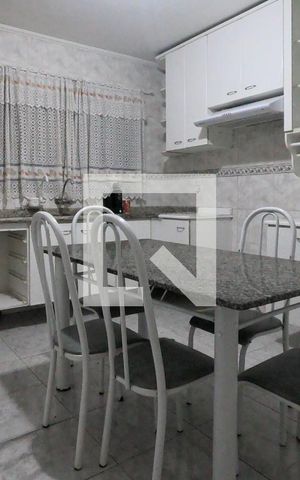 Casa à venda com 110m², 2 quartos e 2 vagasCozinha