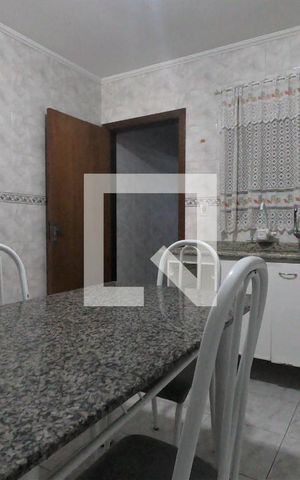 Casa à venda com 110m², 2 quartos e 2 vagasCozinha