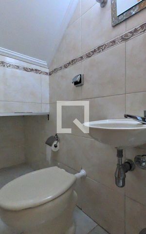 Casa à venda com 110m², 2 quartos e 2 vagasLavabo
