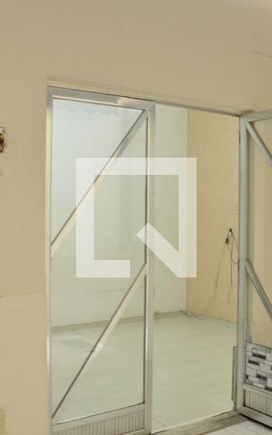 Apartamento para alugar com 68m², 2 quartos e sem vagaÁrea Externa