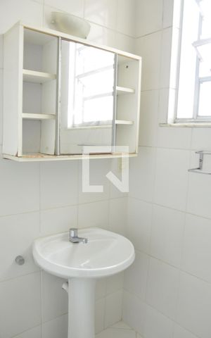 Apartamento para alugar com 68m², 2 quartos e sem vagaBanheiro Social