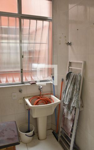 Apartamento para alugar com 68m², 2 quartos e sem vagaÁrea de Serviço