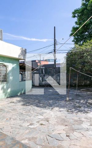 Casa à venda com 279m², 3 quartos e 1 vaga Casa à venda com 279m², 3 quartos e 1 vagaBarracão