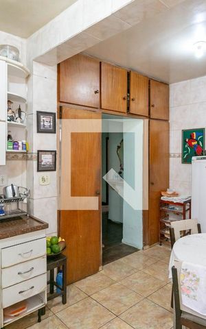 Casa à venda com 279m², 3 quartos e 1 vaga Casa à venda com 279m², 3 quartos e 1 vagaCozinha