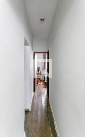 Casa à venda com 279m², 3 quartos e 1 vaga Casa à venda com 279m², 3 quartos e 1 vagaCorredor