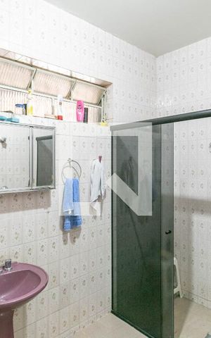 Casa à venda com 279m², 3 quartos e 1 vaga Casa à venda com 279m², 3 quartos e 1 vagaBanheiro Social