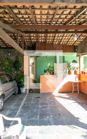 Casa à venda com 279m², 3 quartos e 1 vaga Casa à venda com 279m², 3 quartos e 1 vagaGaragem