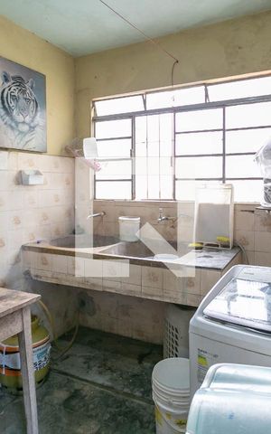 Casa à venda com 279m², 3 quartos e 1 vaga Casa à venda com 279m², 3 quartos e 1 vagaLavanderia