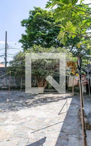 Casa à venda com 279m², 3 quartos e 1 vaga Casa à venda com 279m², 3 quartos e 1 vagaBarracão