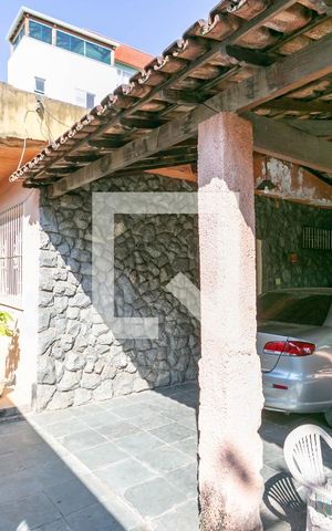 Casa à venda com 279m², 3 quartos e 1 vaga Casa à venda com 279m², 3 quartos e 1 vagaGaragem