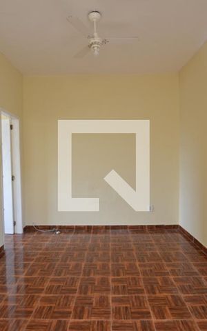 Apartamento para alugar com 90m², 3 quartos e sem vagaSala
