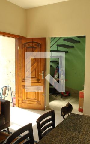 Casa à venda com 180m², 6 quartos e 3 vagasSala
