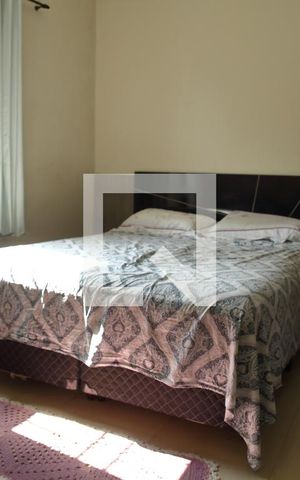 Casa à venda com 180m², 6 quartos e 3 vagasSuíte 