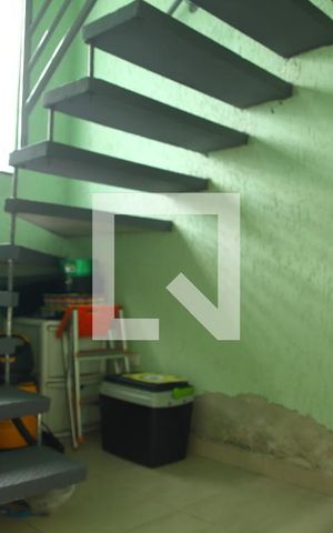 Casa à venda com 180m², 6 quartos e 3 vagasAcesso andar superior 