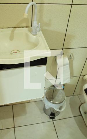 Casa à venda com 180m², 6 quartos e 3 vagasBanheiro Social  Piso  Térreo