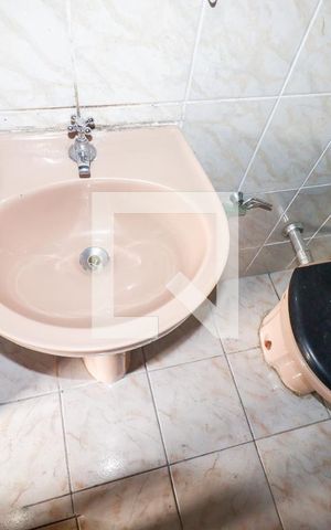 Casa para alugar com 55m², 2 quartos e 1 vagaBanheiro Social
