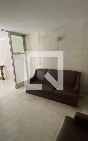 Apartamento para alugar com 160m², 4 quartos e 1 vaga Apartamento para alugar com 160m², 4 quartos e 1 vagaHall