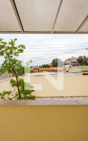 Casa à venda com 312m², 6 quartos e 6 vagas Casa à venda com 312m², 6 quartos e 6 vagasVista