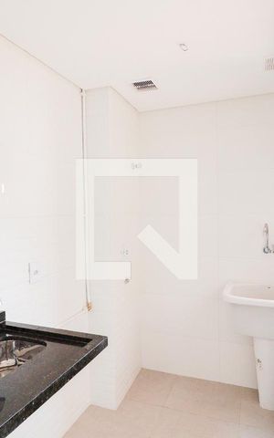 Apartamento à venda com 43m², 2 quartos e sem vagaCozinha e Área de Serviço