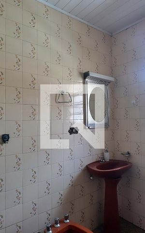 Casa à venda com 146m², 2 quartos e 2 vagasBanheiro