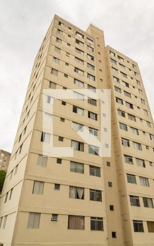 Apartamento para alugar com 52m², 2 quartos e 1 vaga Apartamento para alugar com 52m², 2 quartos e 1 vagaFachada