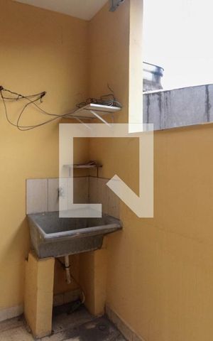 Casa à venda com 340m², 5 quartos e 8 vagas Casa à venda com 340m², 5 quartos e 8 vagasÁrea de Serviço