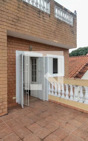 Casa à venda com 340m², 5 quartos e 8 vagas Casa à venda com 340m², 5 quartos e 8 vagasTerraço