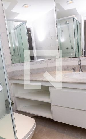 Apartamento para alugar com 65m², 2 quartos e 2 vagas Apartamento para alugar com 65m², 2 quartos e 2 vagasBanheiro da Suíte