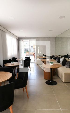 Apartamento à venda com 33m², 1 quarto e sem vaga Apartamento à venda com 33m², 1 quarto e sem vagaSalão de Festas