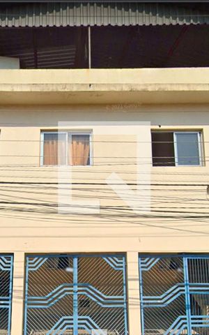 Casa à venda com 426m², 3 quartos e 3 vagas Casa à venda com 426m², 3 quartos e 3 vagasFachada