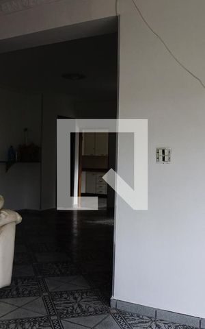 Casa à venda com 370m², 4 quartos e 2 vagasSala