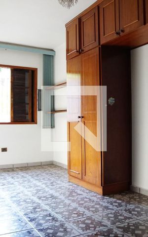 Casa à venda com 370m², 4 quartos e 2 vagasQuarto 1