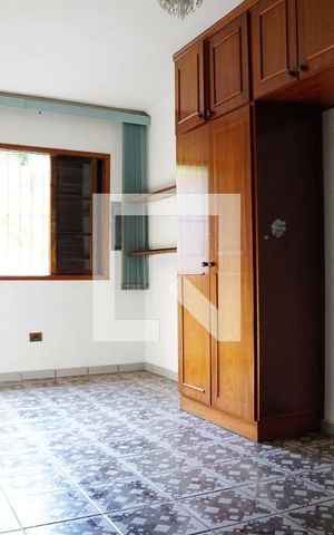 Casa à venda com 370m², 4 quartos e 2 vagasQuarto 1