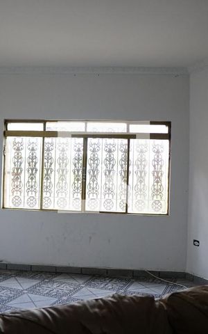 Casa à venda com 370m², 4 quartos e 2 vagasSala