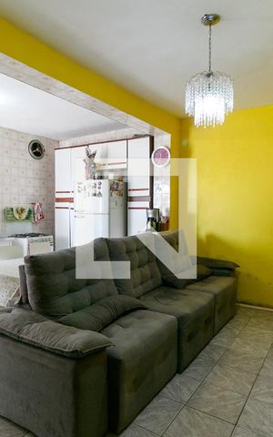 Casa à venda com 230m², 5 quartos e 1 vaga Casa à venda com 230m², 5 quartos e 1 vagaSala 2
