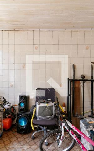 Casa à venda com 230m², 5 quartos e 1 vaga Casa à venda com 230m², 5 quartos e 1 vagaCozinha