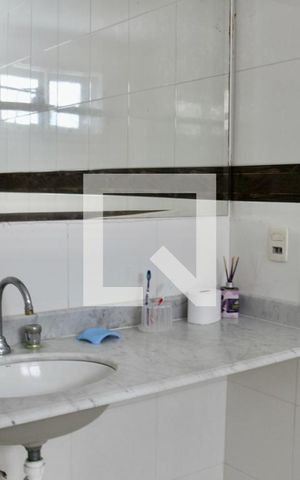 Casa de condomínio para alugar com 500m², 5 quartos e 6 vagas Casa de condomínio para alugar com 500m², 5 quartos e 6 vagasBanheiro Suíte 3