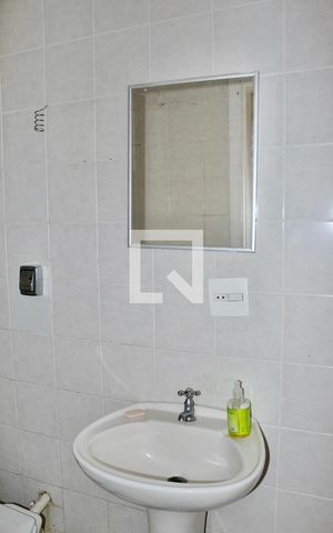 Casa de condomínio para alugar com 500m², 5 quartos e 6 vagas Casa de condomínio para alugar com 500m², 5 quartos e 6 vagasBanheiro Area de Serviço