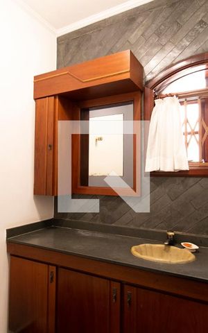 Casa à venda com 387m², 4 quartos e 4 vagasLavabo